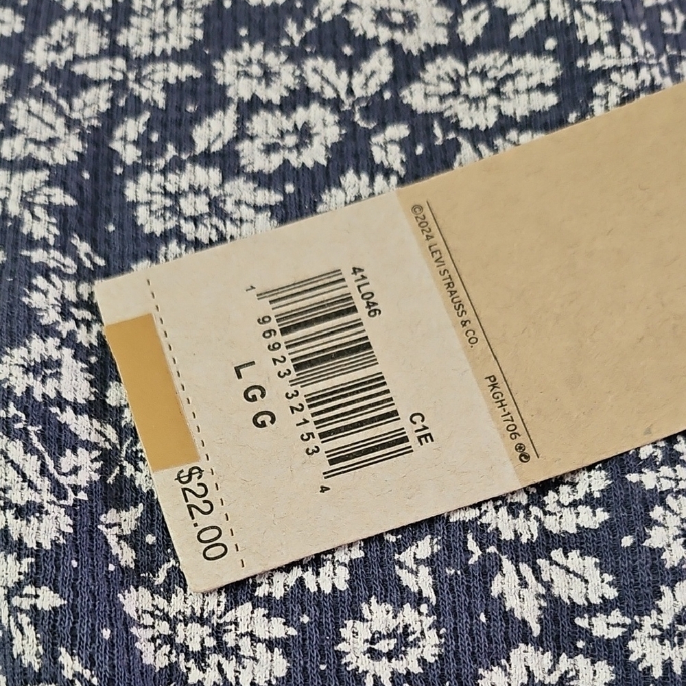 Levi's Navy and White Floral Blouse - Picture 2 of 3